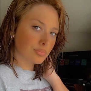 Meet your Posher, Lexi